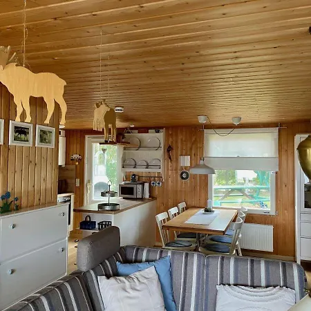 Vogtis-ferienhaus-am-glammsee * Warin